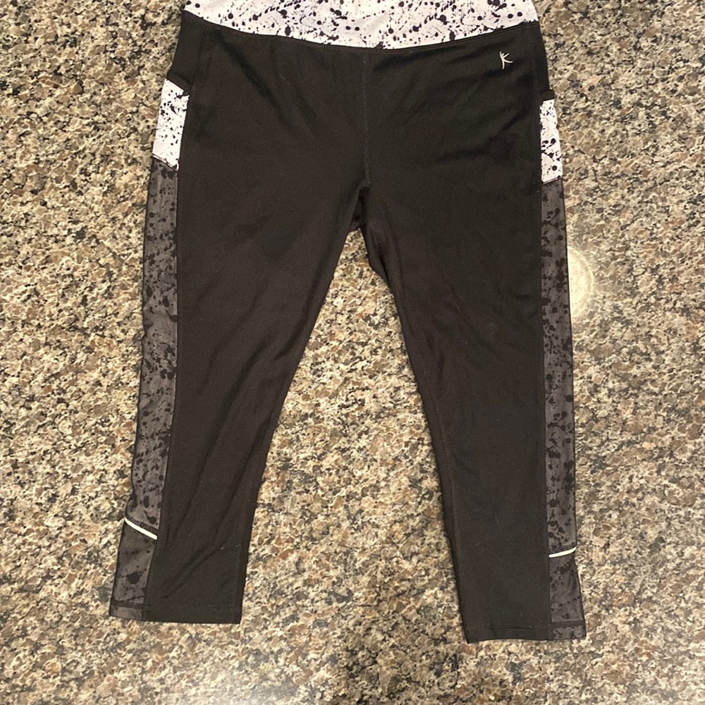 Workout Leggings with Pockets, Capri Length